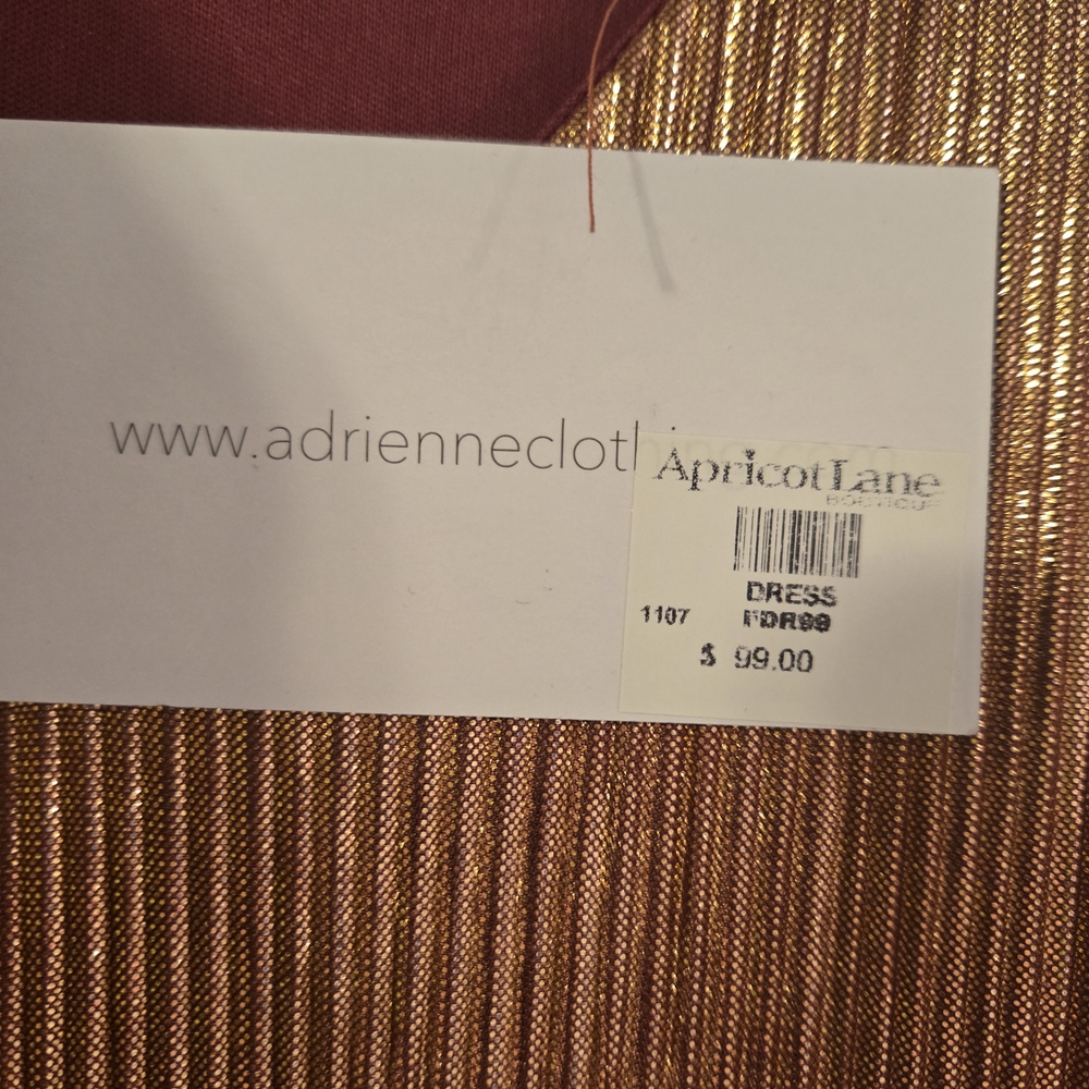 Elegant Gold Women's Dress - Picture 2 of 8